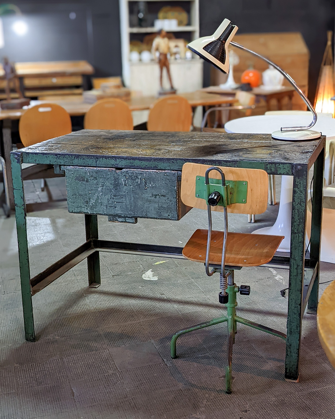 Mesa de taller en hierro y madera de pino - La Trona
