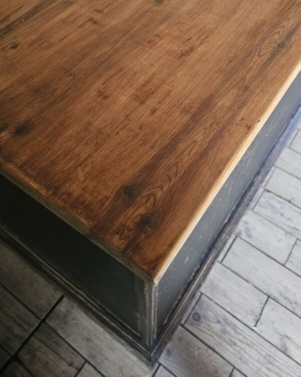 Mostrador de madera negro - Imagen 4