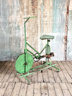 Bicicleta estática antigua