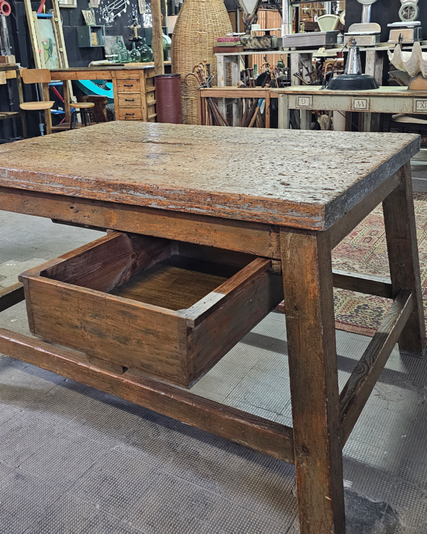 Mesa de taller industrial - Imagen 7